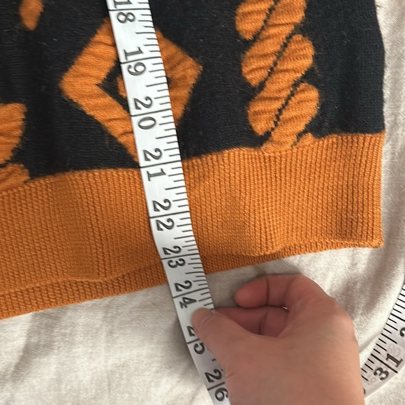 Vintage Crew neck Wool Blend Floral print Sweater. Size L - Picture 7 of 10